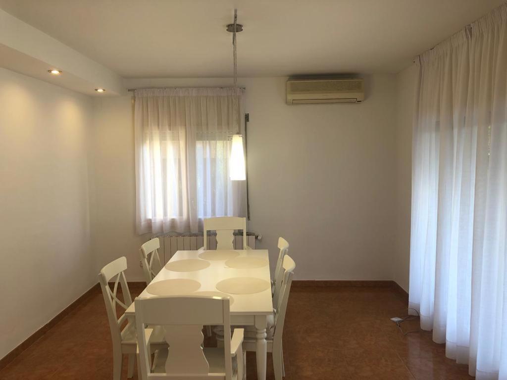 Casa Veuràs - Montilivi Hébergement de vacances *